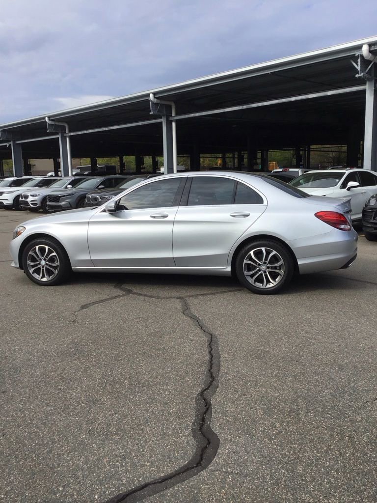 Used 2016 Mercedes-Benz C 300 4MATIC Sedan image 4