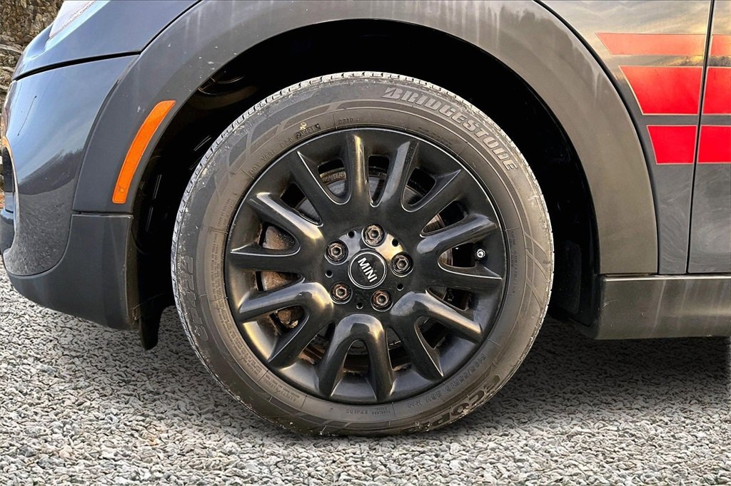 Used 2016 MINI Cooper S image 9