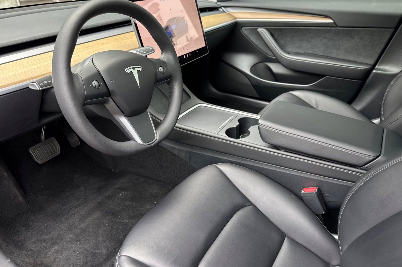 Used 2023 Tesla Model 3 Standard Range image 10