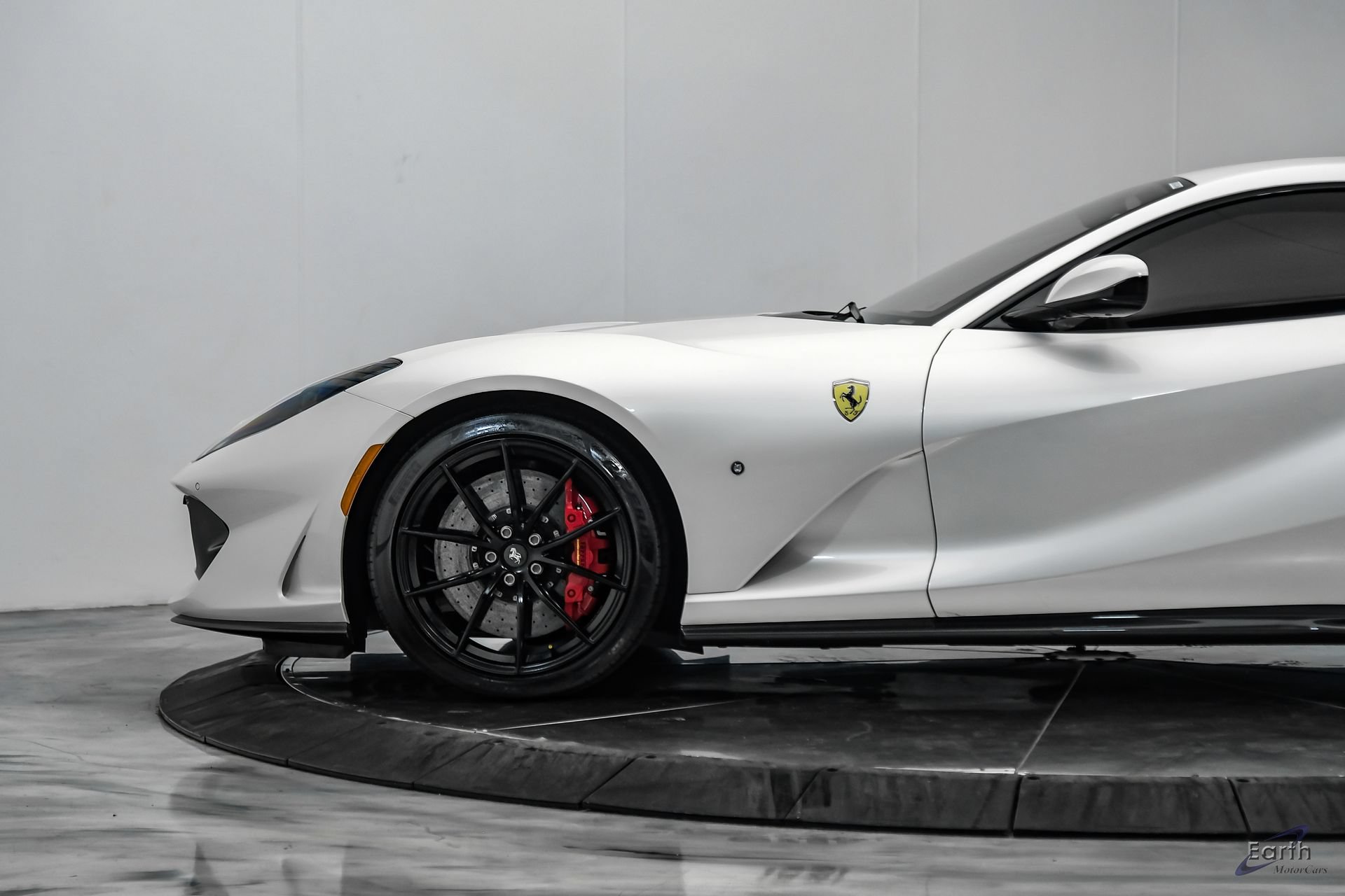 Used 2019 Ferrari 812 Superfast RWD image 10