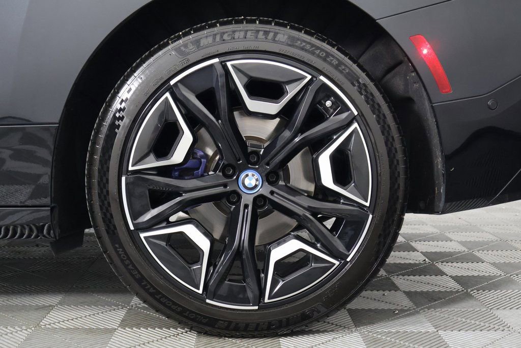 Used 2024 BMW iX xDrive50 w/ Premium Package image 15