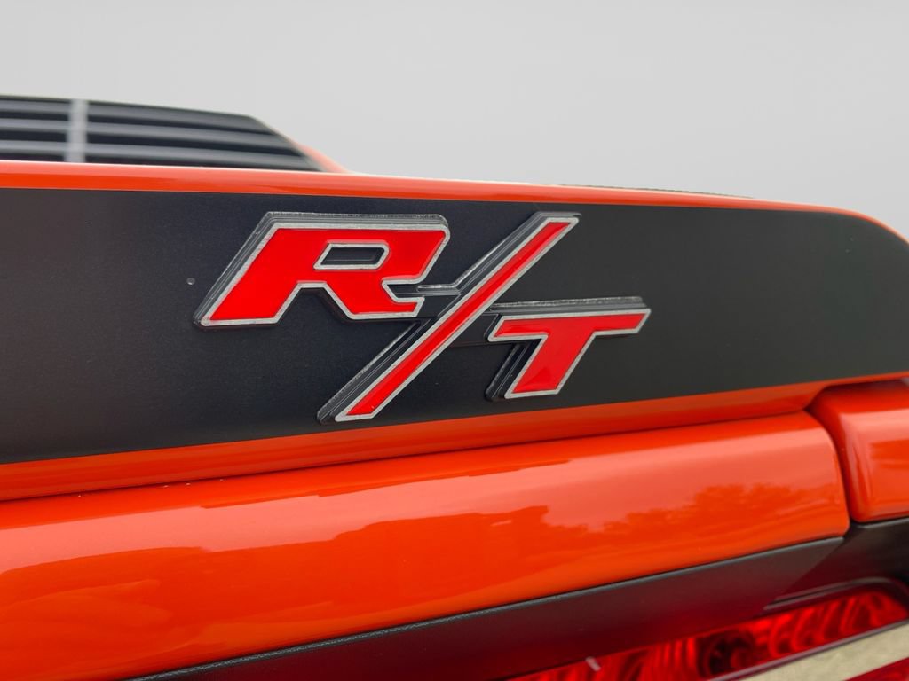 Used 2013 Dodge Challenger R/T RWD image 17
