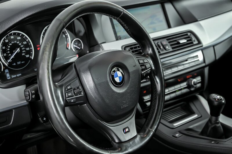 Used 2013 BMW 550i Sedan RWD image 21