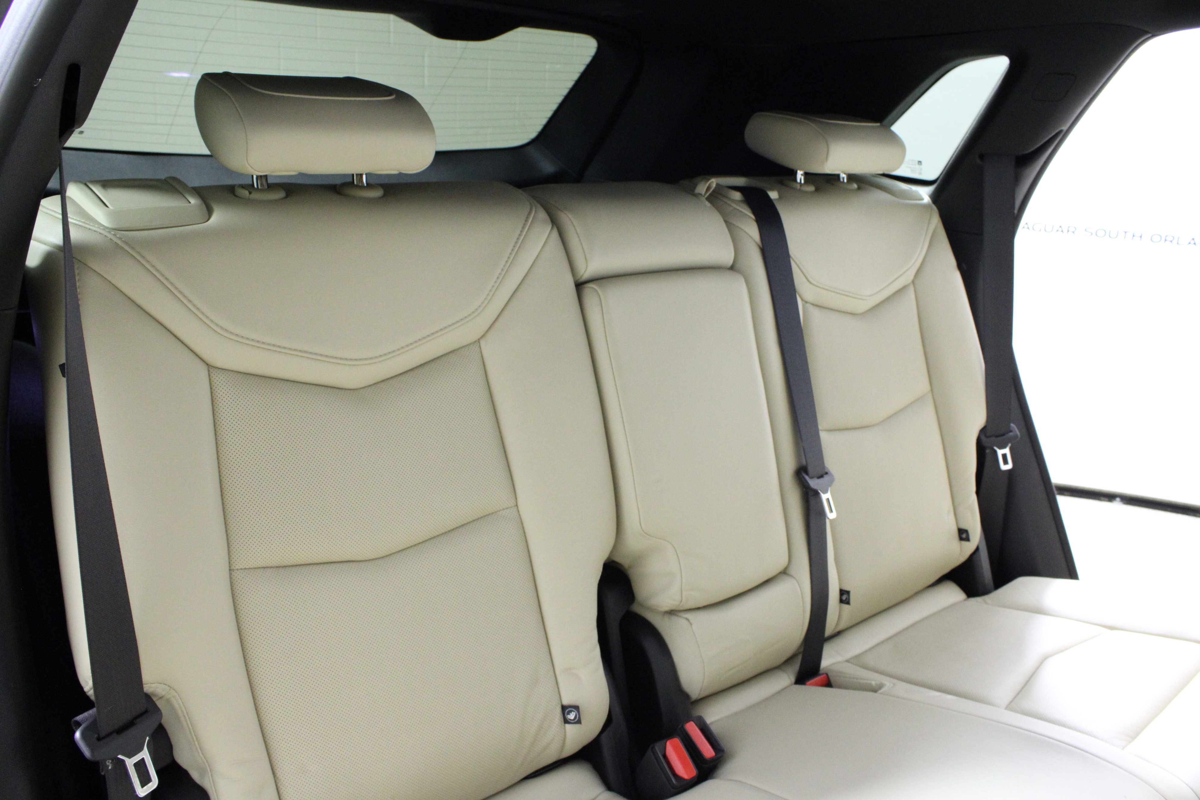 Used 2018 Cadillac XT5 Luxury w/ Driver Awareness Package image 16