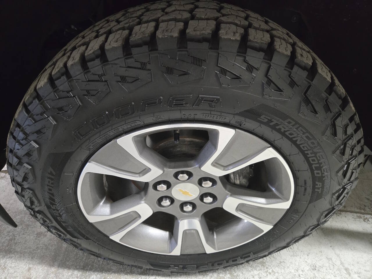 Used 2019 Chevrolet Colorado Z71 AWD/4WD image 10