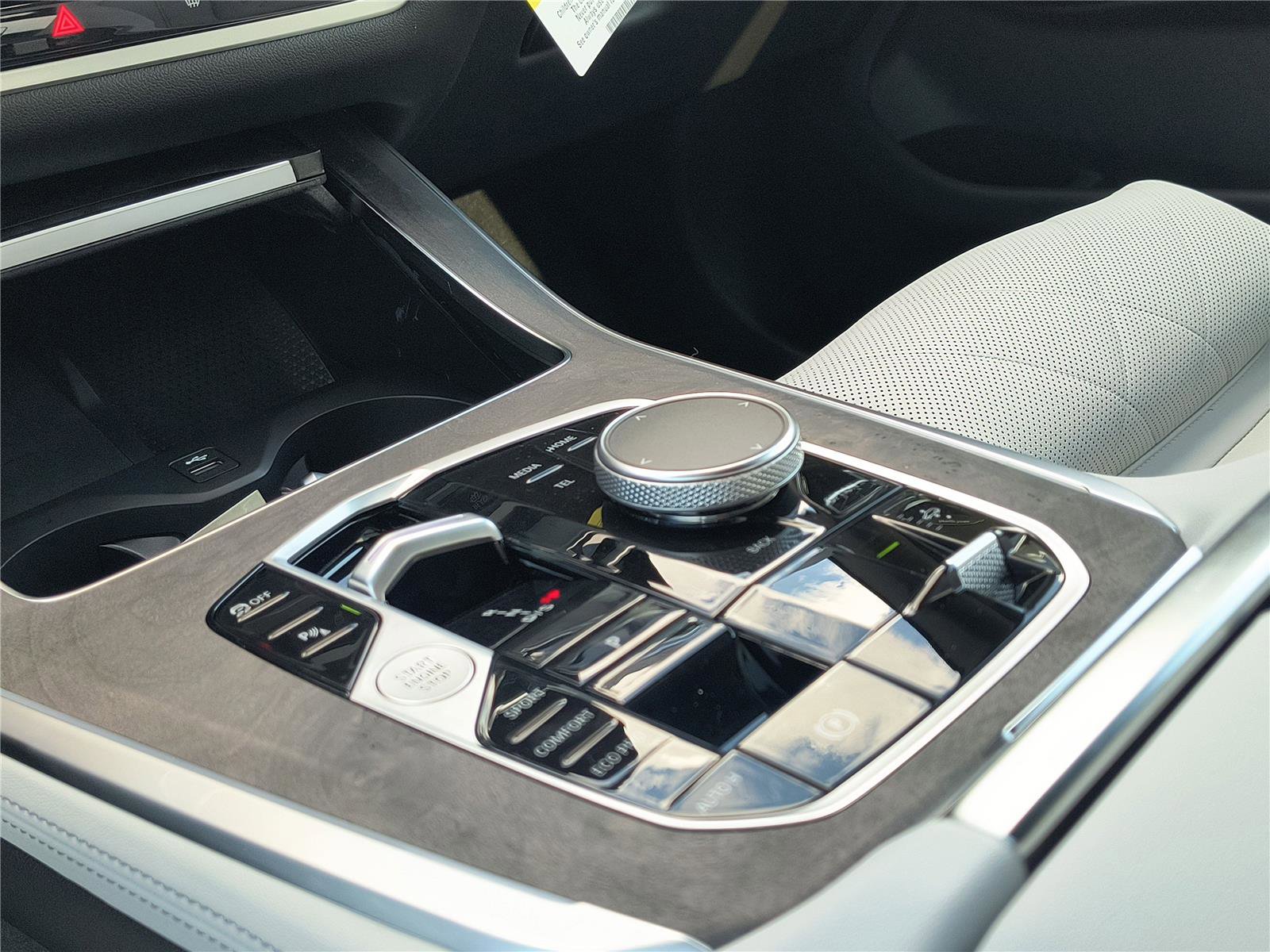 New 2026 BMW X5 sDrive40i image 10