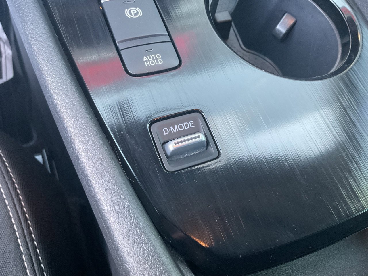 Used 2023 Nissan Rogue S FWD image 23