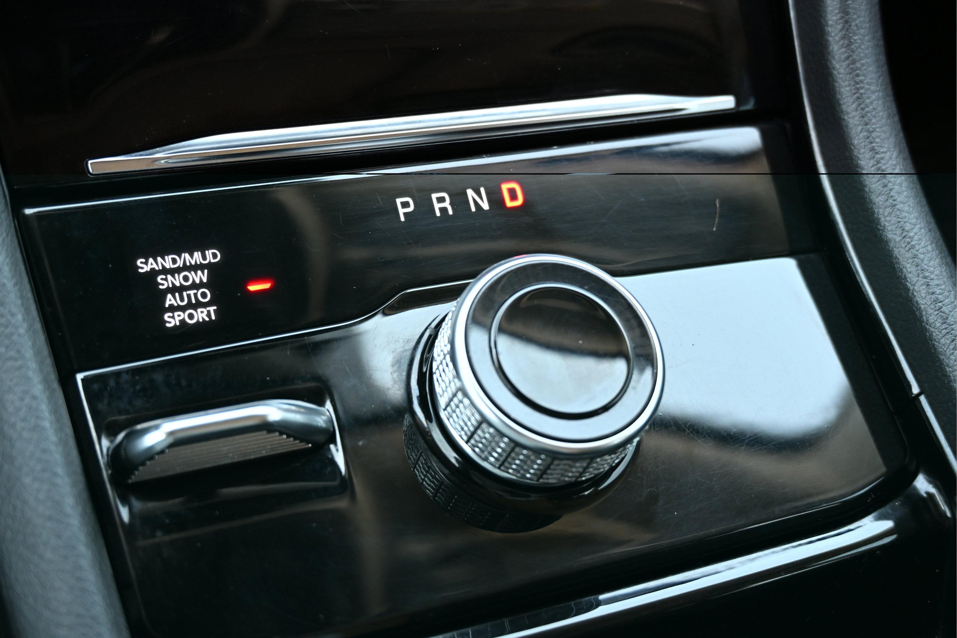 Used 2023 Jeep Grand Cherokee Limited AWD/4WD image 25