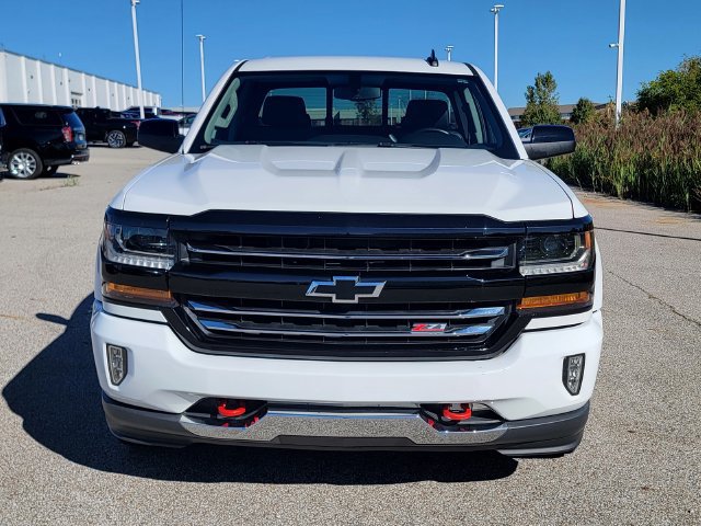 Used 2017 Chevrolet Silverado 1500 LT w/ Redline Edition AWD/4WD image 3
