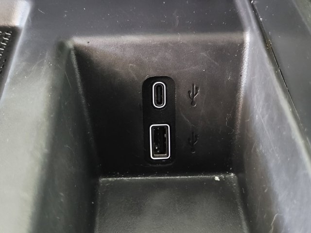 Used 2026 GMC Acadia Elevation FWD image 12