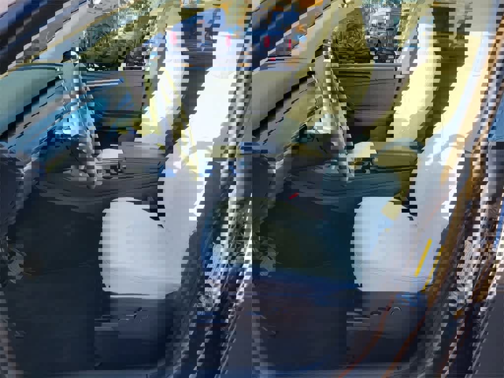 Used 2023 Tesla Model Y Long Range image 11