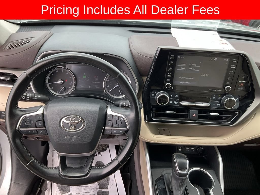 Used 2022 Toyota Highlander XLE FWD image 6