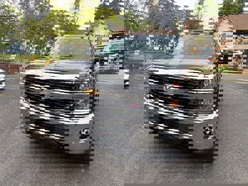 Used 2015 Chevrolet Silverado 3500 LTZ w/ Duramax Plus Package image 4