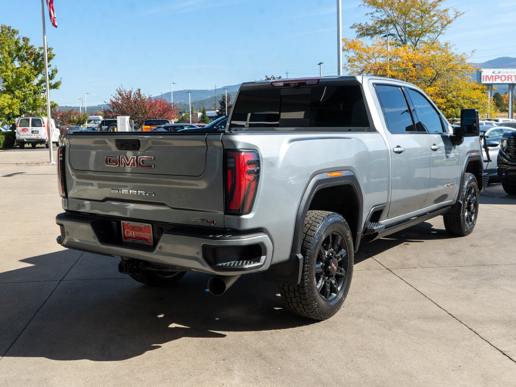 Used 2024 GMC Sierra 2500 AT4 w/ AT4 Premium Plus Package AWD/4WD image 7