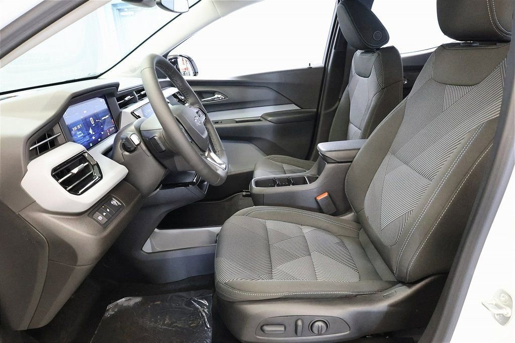 New 2027 Chevrolet Bolt LT w/ Comfort Package image 17
