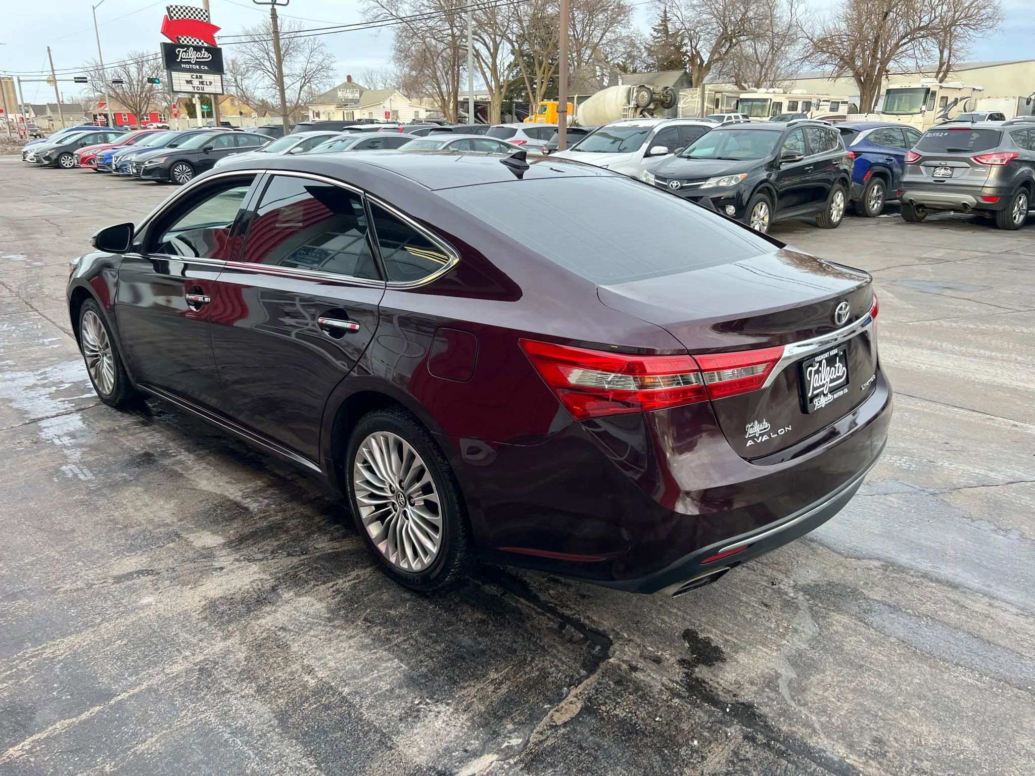 Used 2018 Toyota Avalon Limited image 5