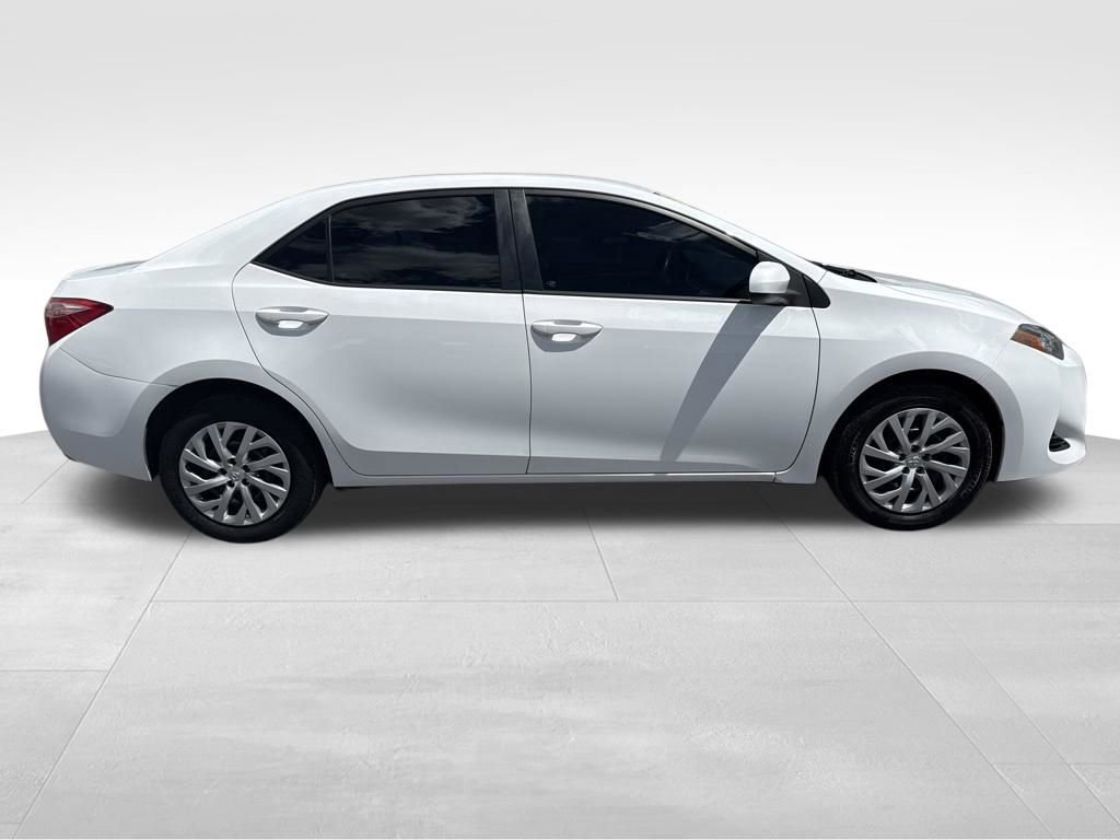 Used 2017 Toyota Corolla L FWD image 6