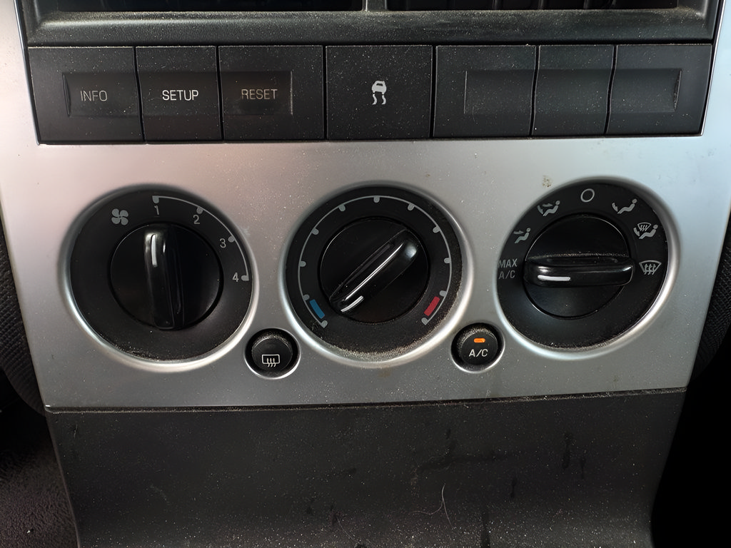Used 2008 Mercury Mountaineer AWD image 28