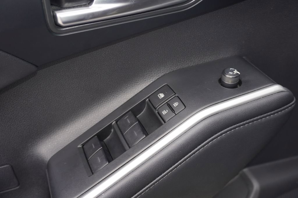Certified 2024 Toyota Highlander XLE AWD/4WD image 17