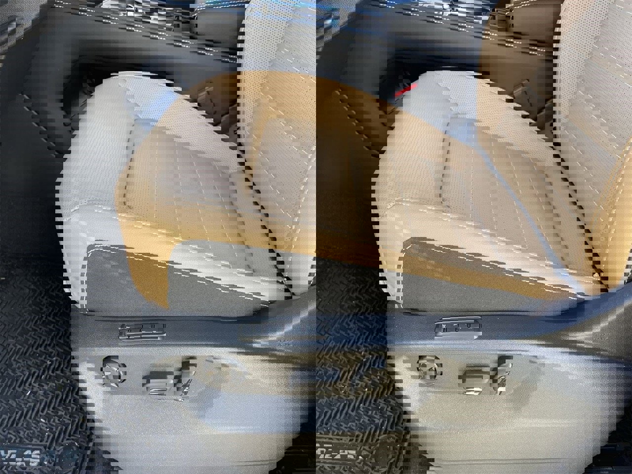 New 2026 Volkswagen Atlas Cross Sport SEL R-Line image 16