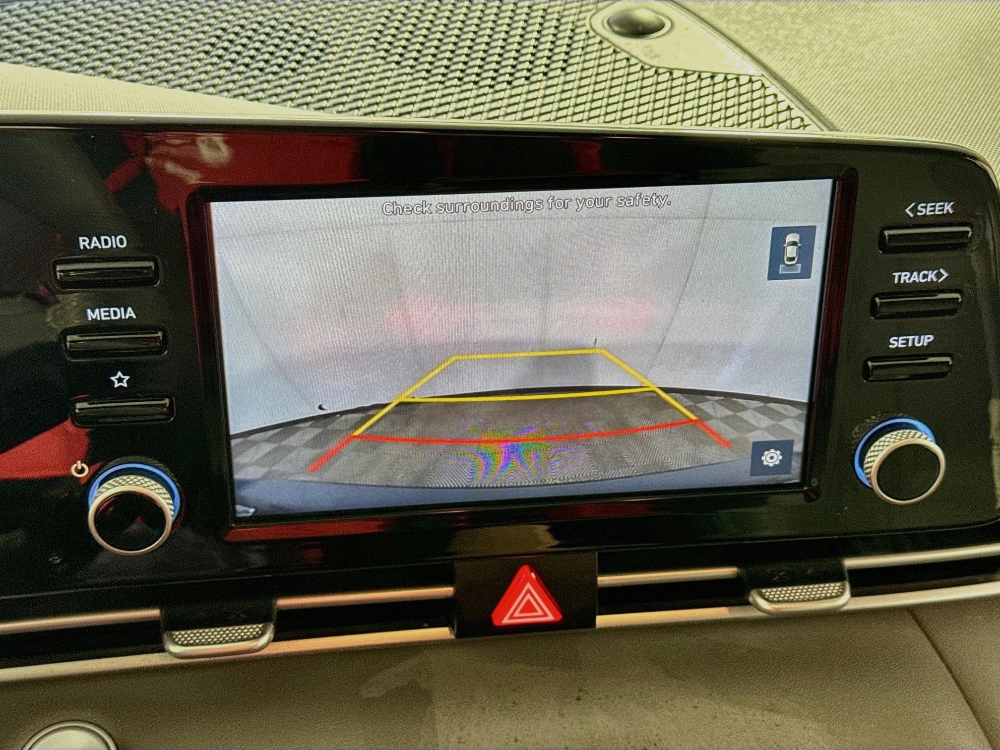 Used 2021 Hyundai Elantra SEL w/ Convenience + Premium Package FWD image 3