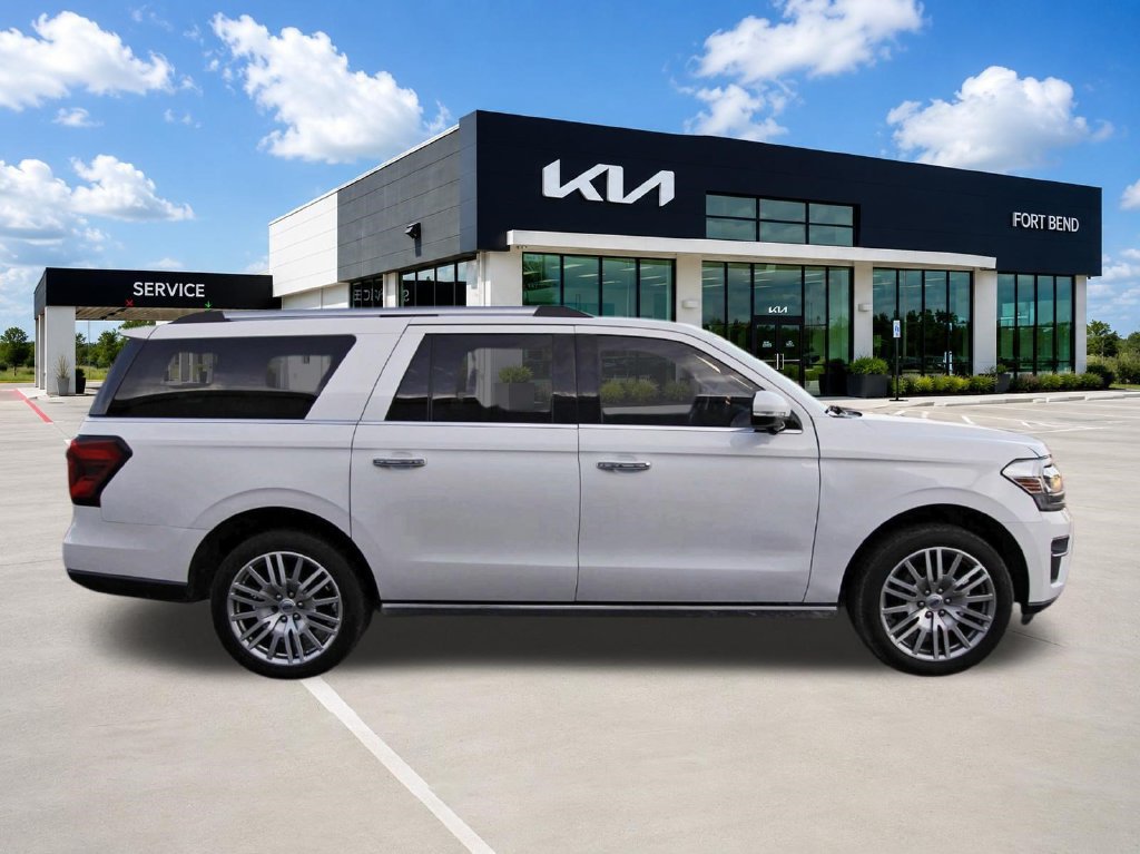 Used 2023 Ford Expedition Max Limited RWD image 4