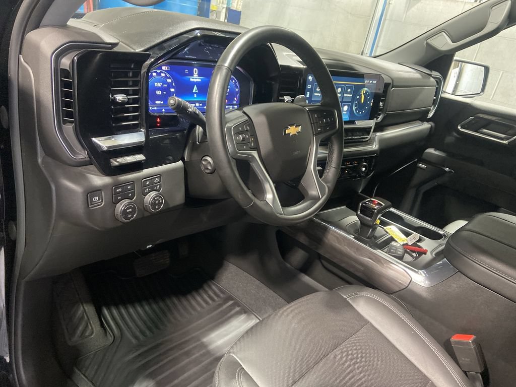 Certified 2024 Chevrolet Silverado 1500 LTZ w/ LTZ Premium Package AWD/4WD image 10