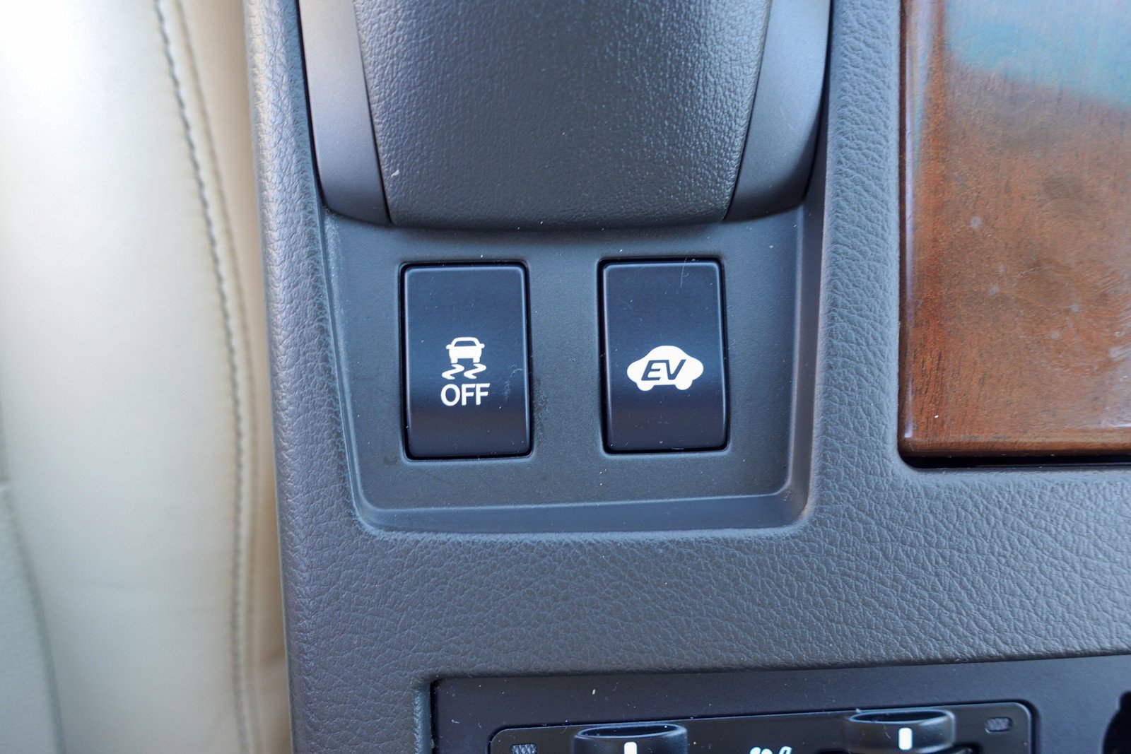 Used 2013 Lexus RX 450h FWD w/ Navigation Pkg image 20