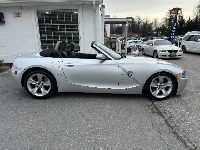 Used 2006 BMW Z4 3.0i image 6