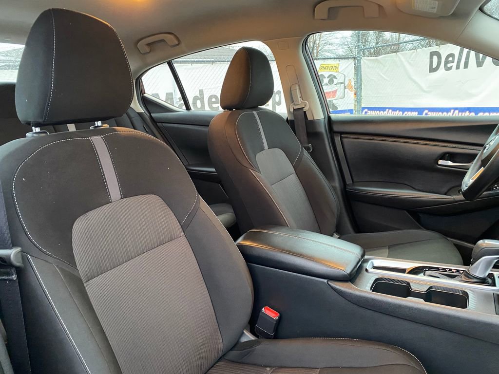 Used 2025 Nissan Sentra SV image 15