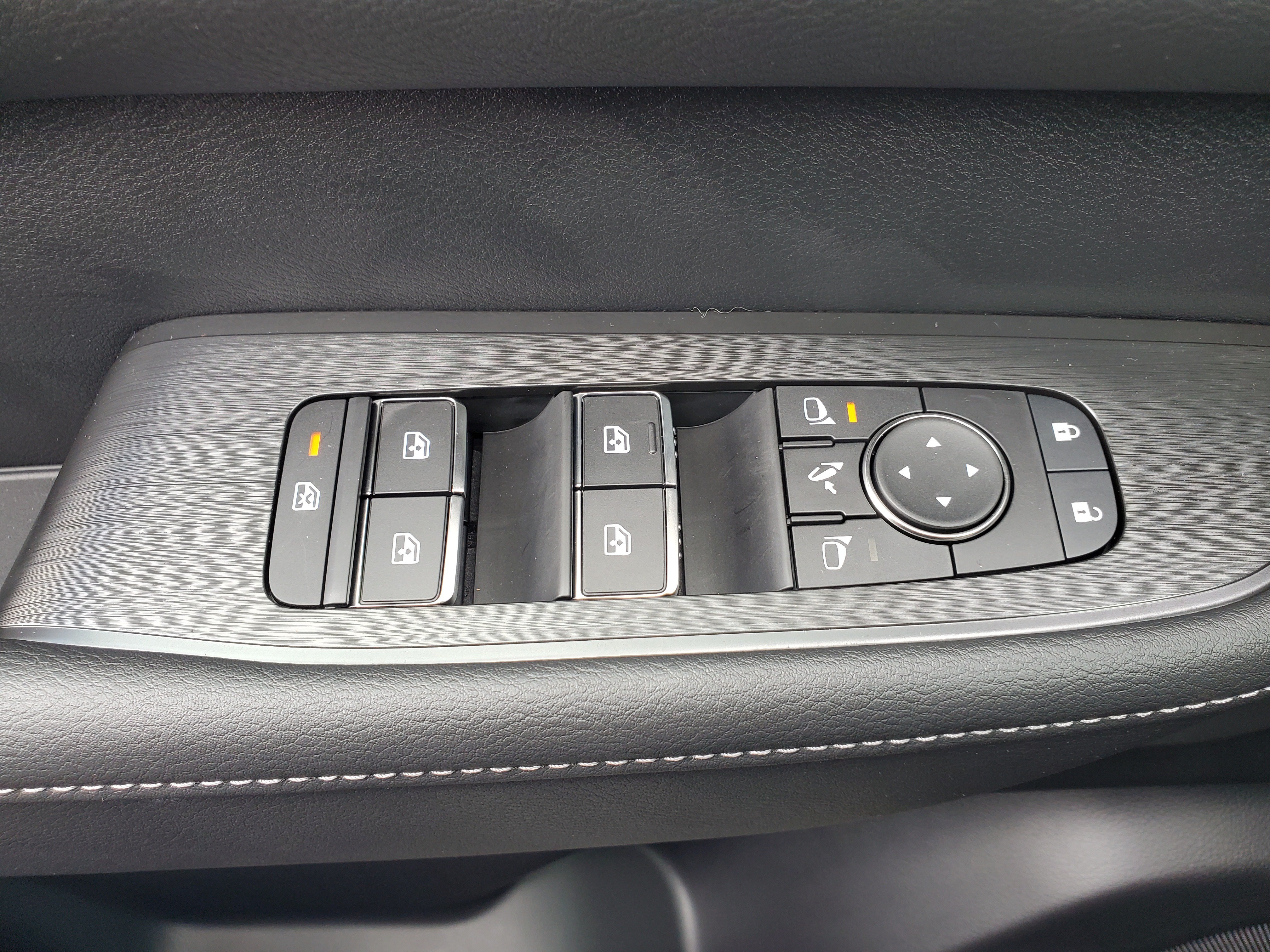 New 2026 Nissan Armada PRO-4X w/ Captain's Chari Seat Package AWD/4WD image 25