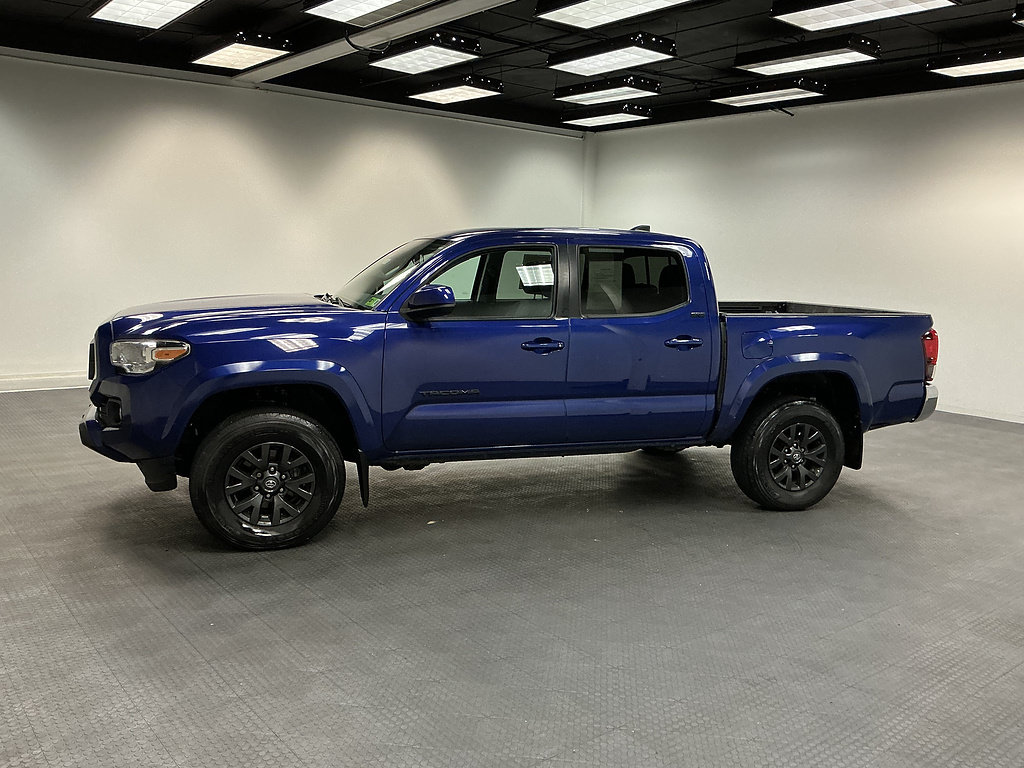 Used 2022 Toyota Tacoma SR5 w/ Black Out Package (TMS) AWD/4WD image 2