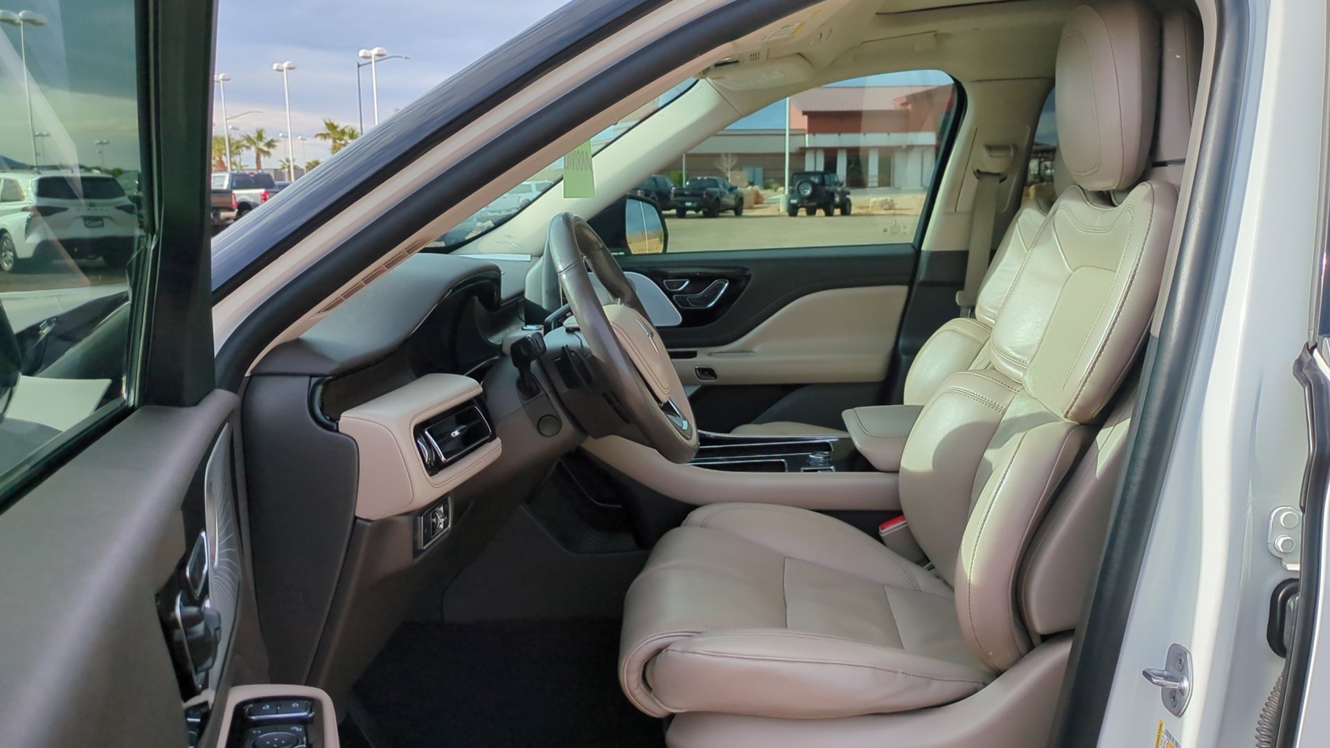 Used 2021 Lincoln Aviator Reserve w/ Equipment Group 202A image 15