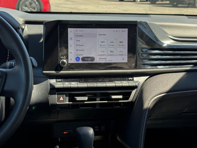 Used 2025 Toyota Camry LE FWD image 18
