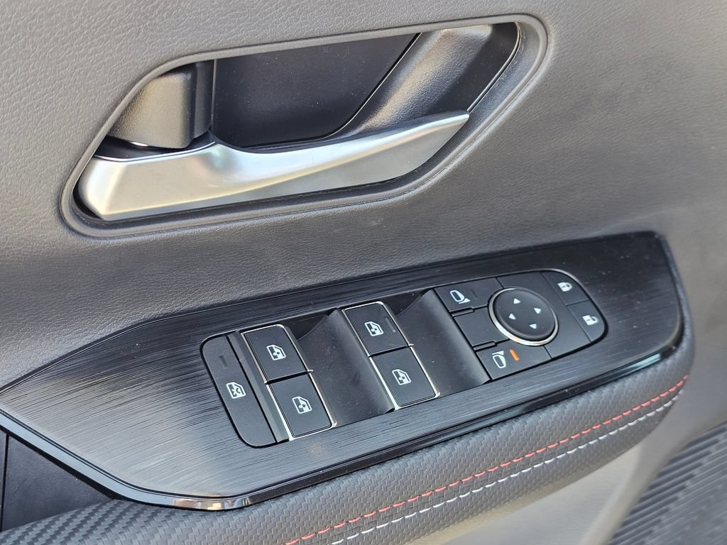 New 2026 Nissan Kicks SR w/ Cold Weather Package AWD/4WD image 28