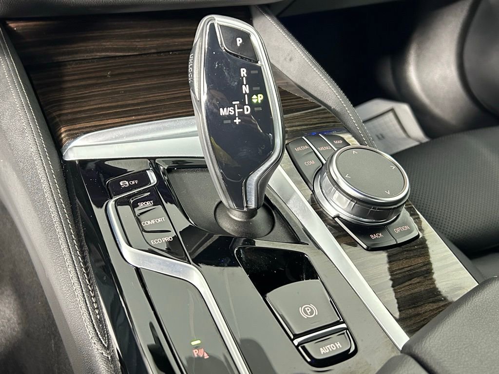 Used 2023 BMW 530i xDrive w/ M Sport Package image 24