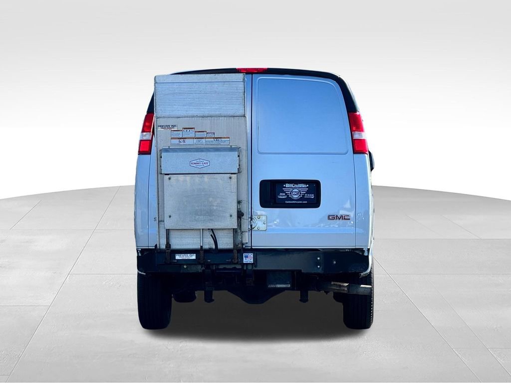 Used 2020 GMC Savana 3500 w/ Driver Convenience Package RWD image 6
