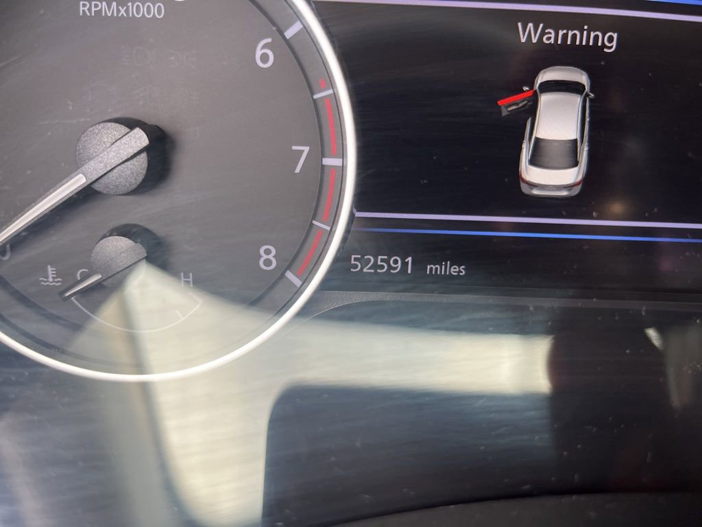 Used 2023 Nissan Sentra SR w/ Electronics Package image 11