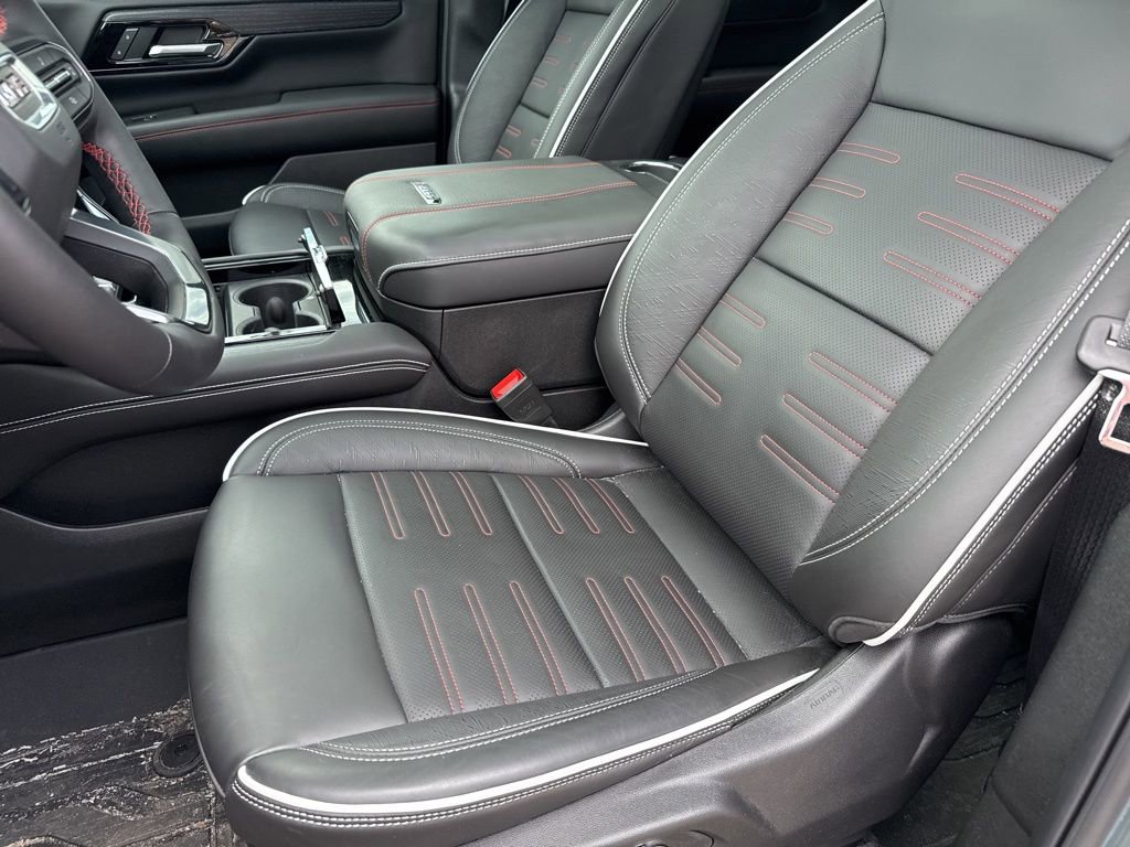 Used 2026 GMC Yukon AT4 Ultimate w/ LPO, Floor Liner Package image 41
