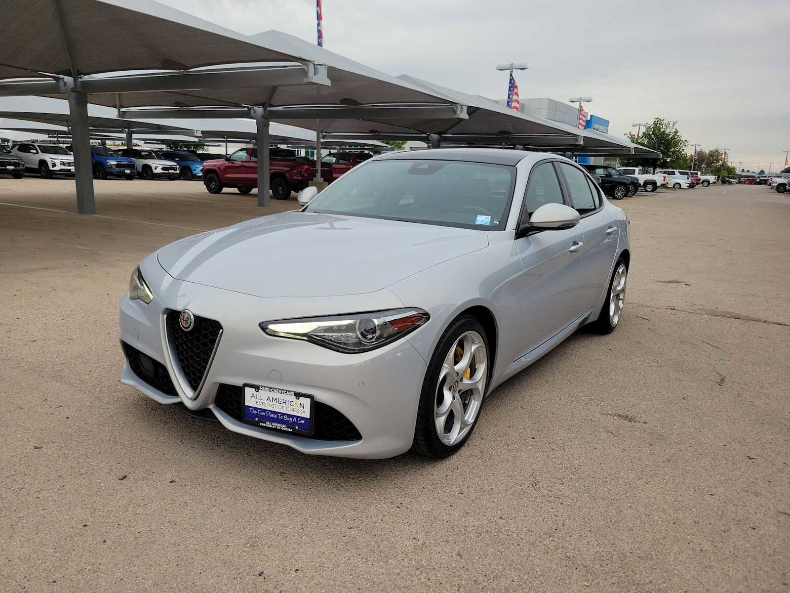 Used 2020 Alfa Romeo Giulia Ti Sport w/ Quick Order Package 22S Sport AWD/4WD image 4