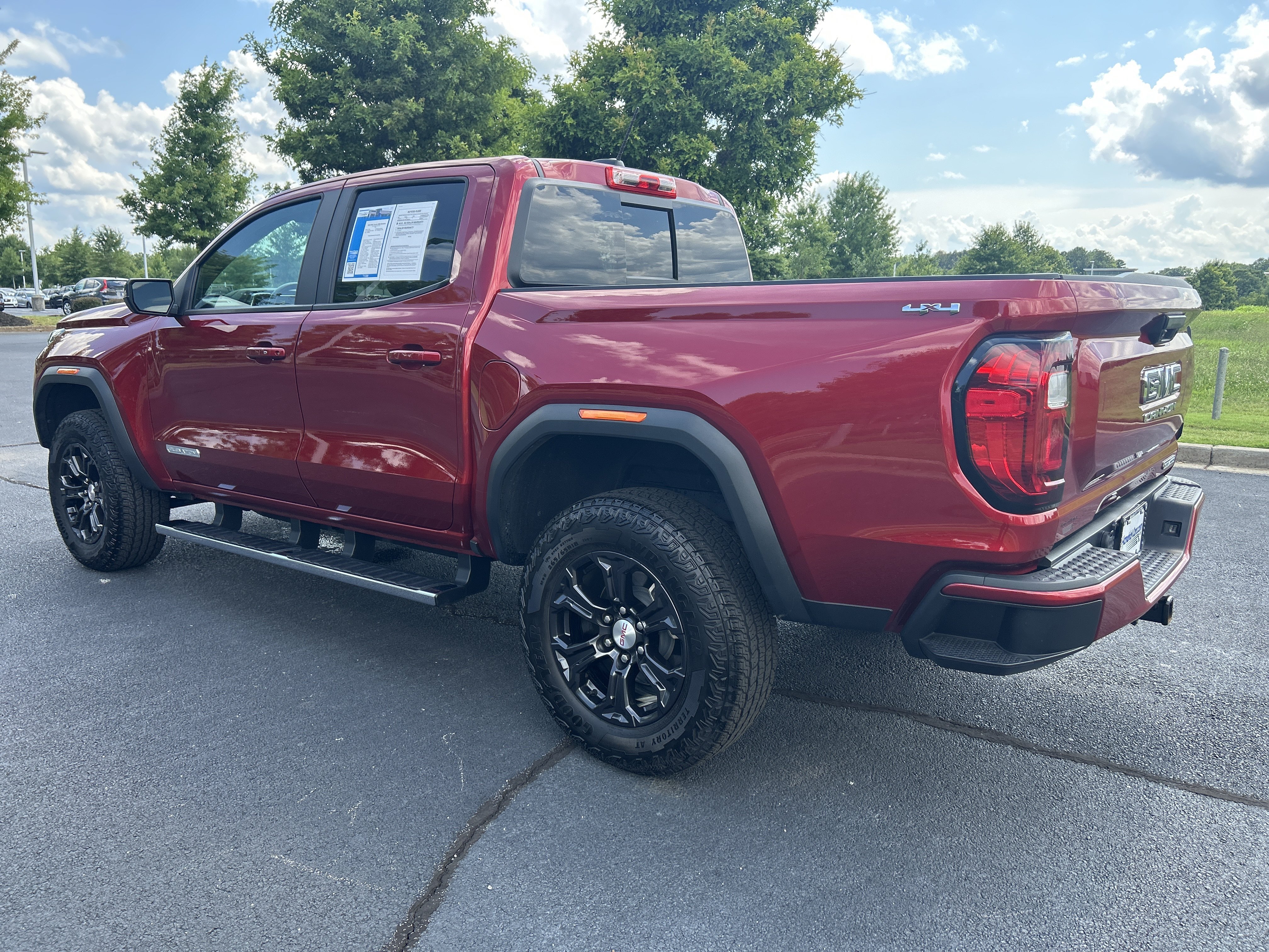 Used 2024 GMC Canyon Elevation w/ Convenience Package AWD/4WD image 7