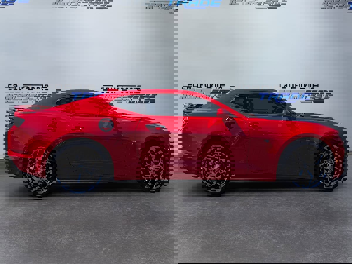 Used 2019 Chevrolet Camaro SS image 4