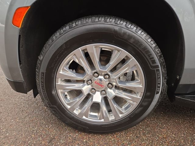 Used 2023 GMC Yukon XL Denali image 7