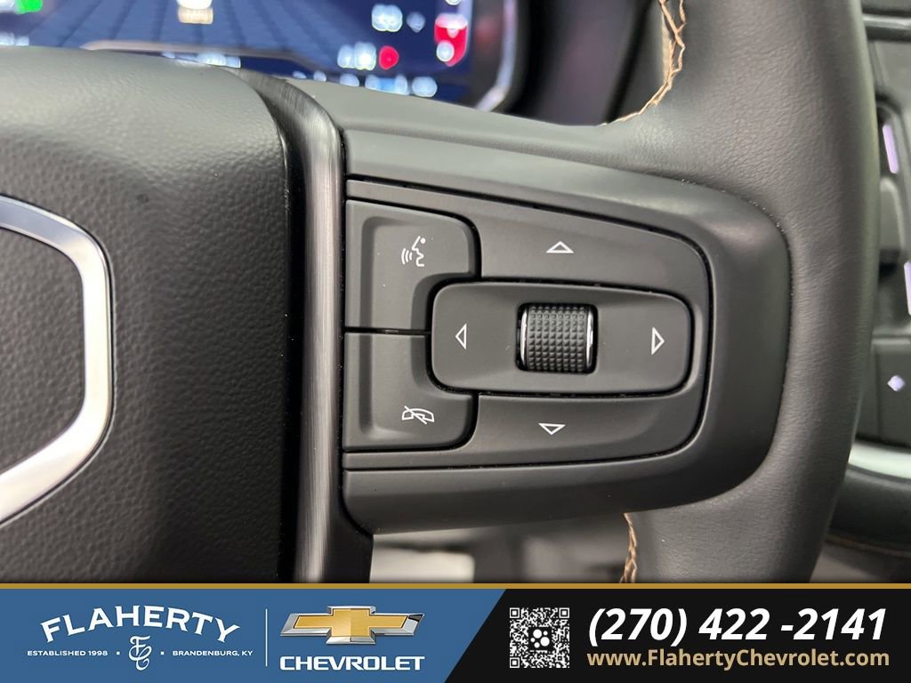 Used 2024 GMC Yukon XL AT4 w/ Technology Package image 25