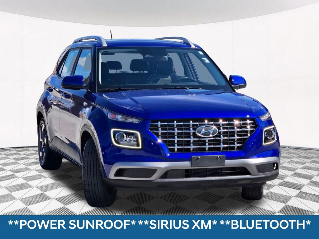 Used 2023 Hyundai Venue Limited image 7