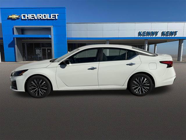 Used 2025 Nissan Altima 2.5 SV FWD image 29