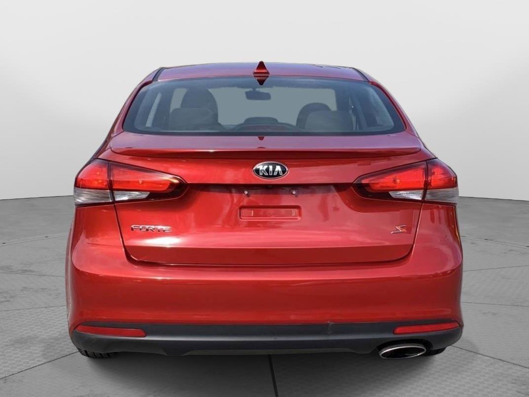 Used 2018 Kia Forte S FWD image 4
