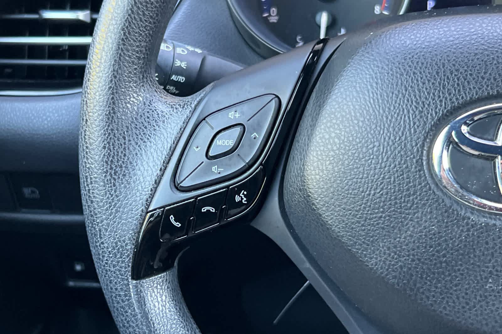 Certified 2019 Toyota C-HR LE FWD image 24
