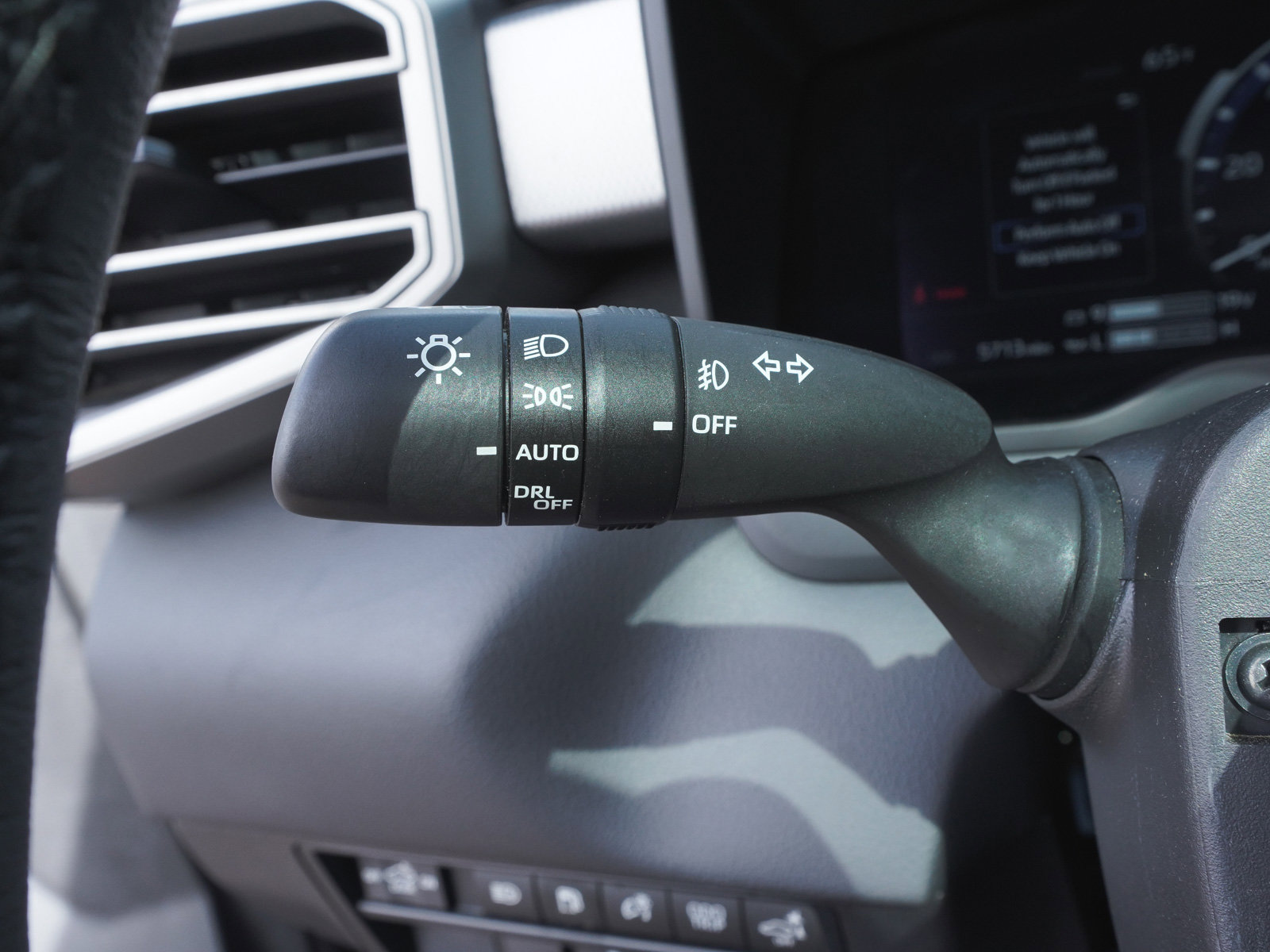 Used 2024 Toyota Tundra Limited AWD/4WD image 19