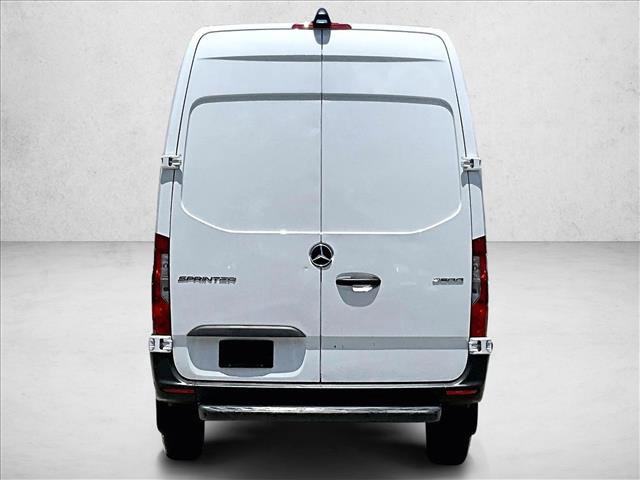 Used 2023 Mercedes-Benz Sprinter 2500 image 4
